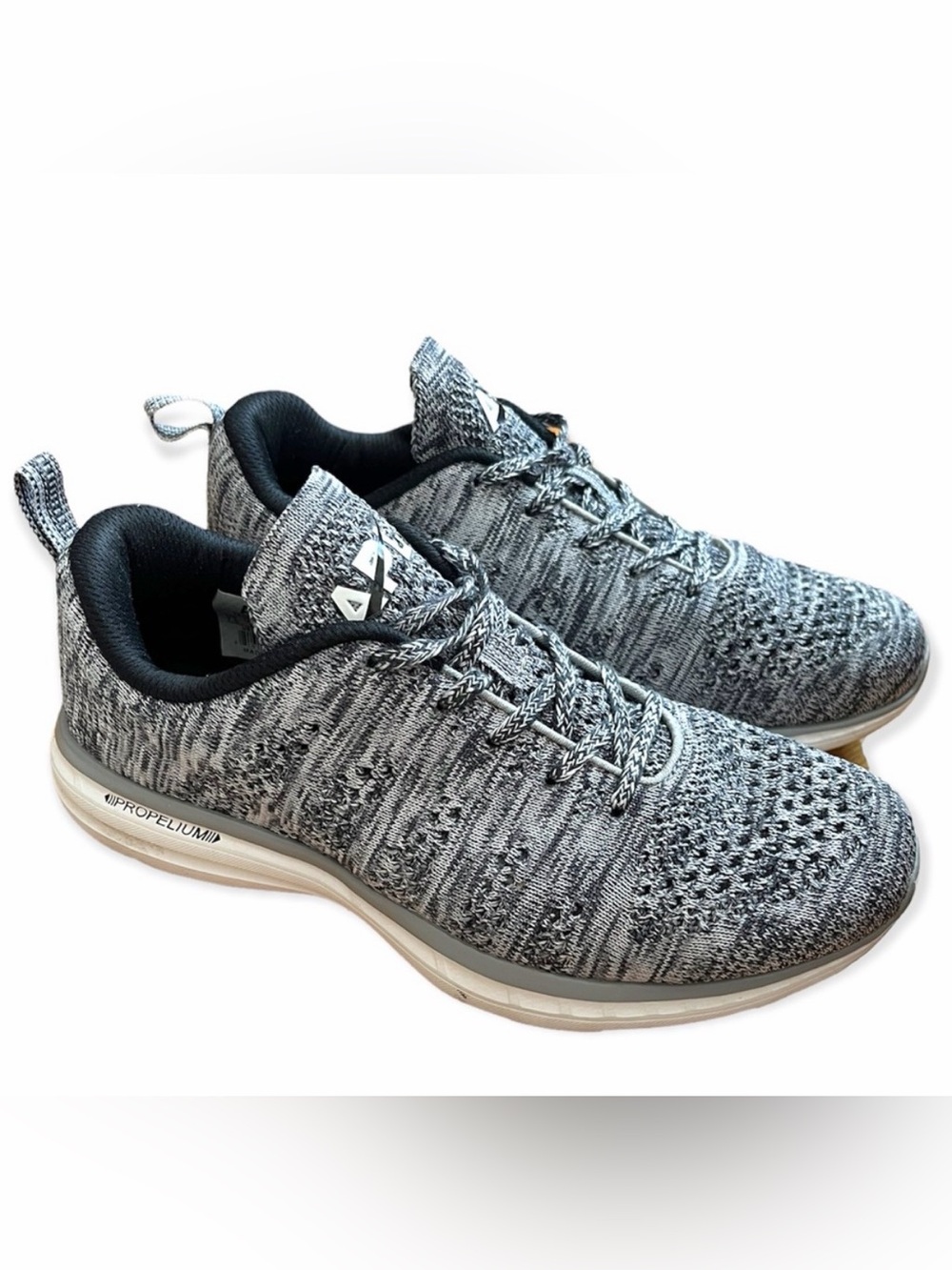 APL TechLoom Pro Sneakers Tennis Shoes Grey Metallic Silver Gym White Size 7.5